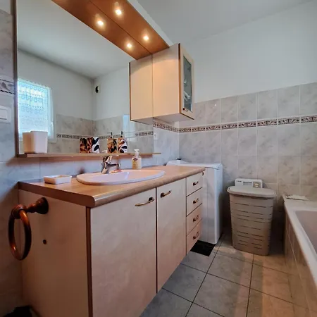Grand T2 Proche Centre Ville, Vue Mer Et Montagne Bastia  Exterior photo